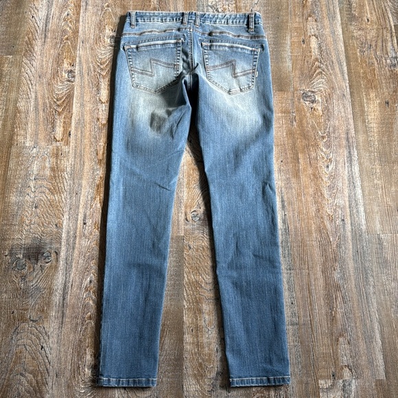 Nile | Jeans - Picture 6 of 8